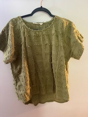 Textured Short Sleeve Boxy Top - Olive size L
